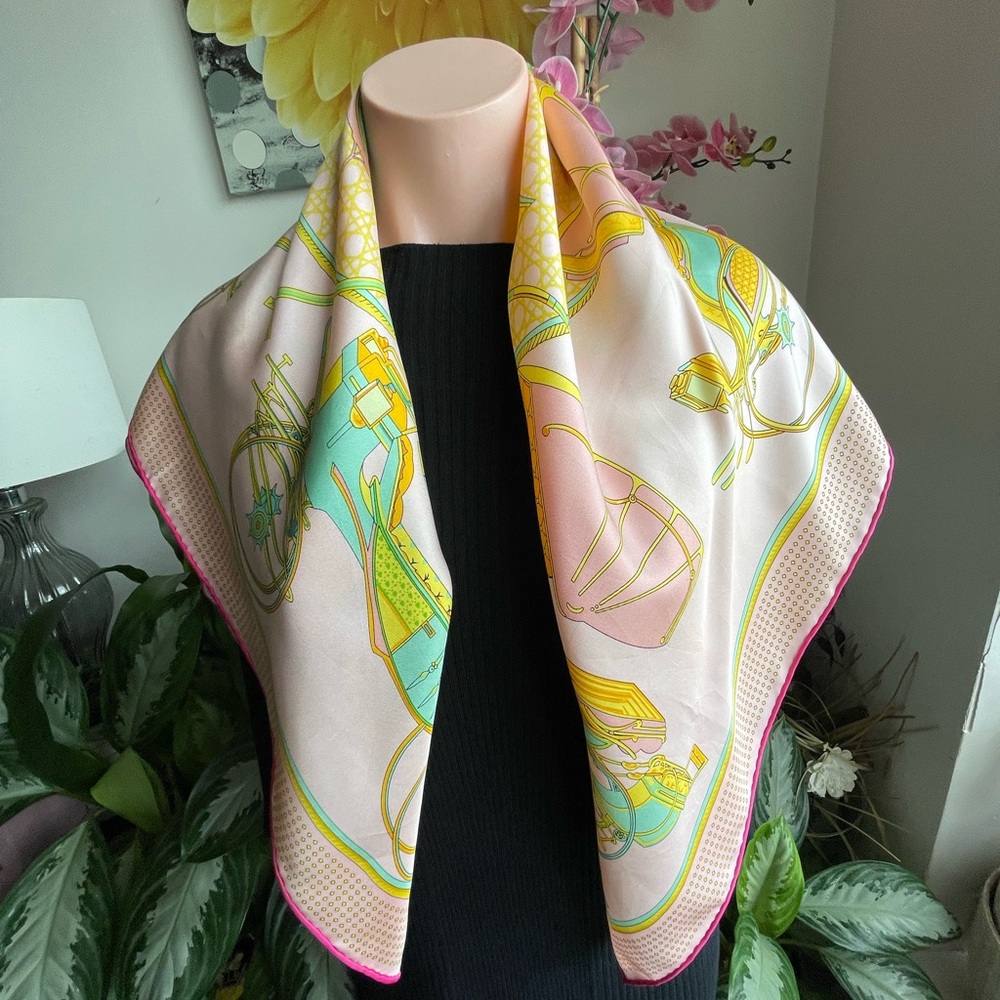 Hermès Les Voitures A Ransformation Silk Scarf. - Picture 4 of 14
